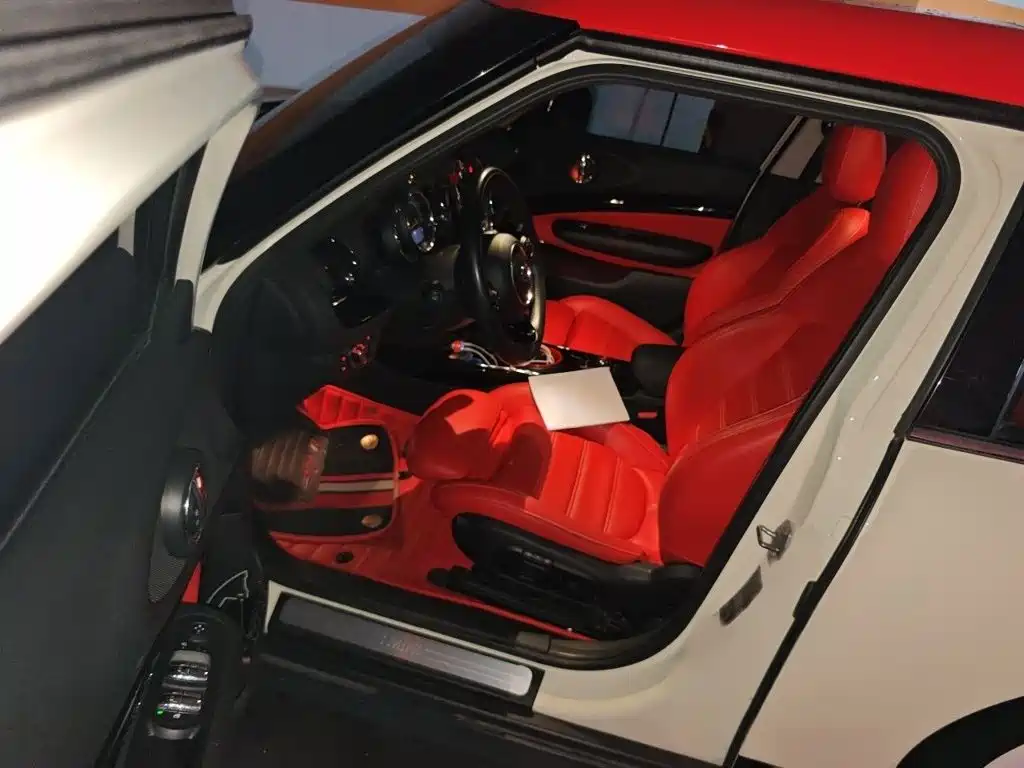 MINI Clubman 2018 — фото 14