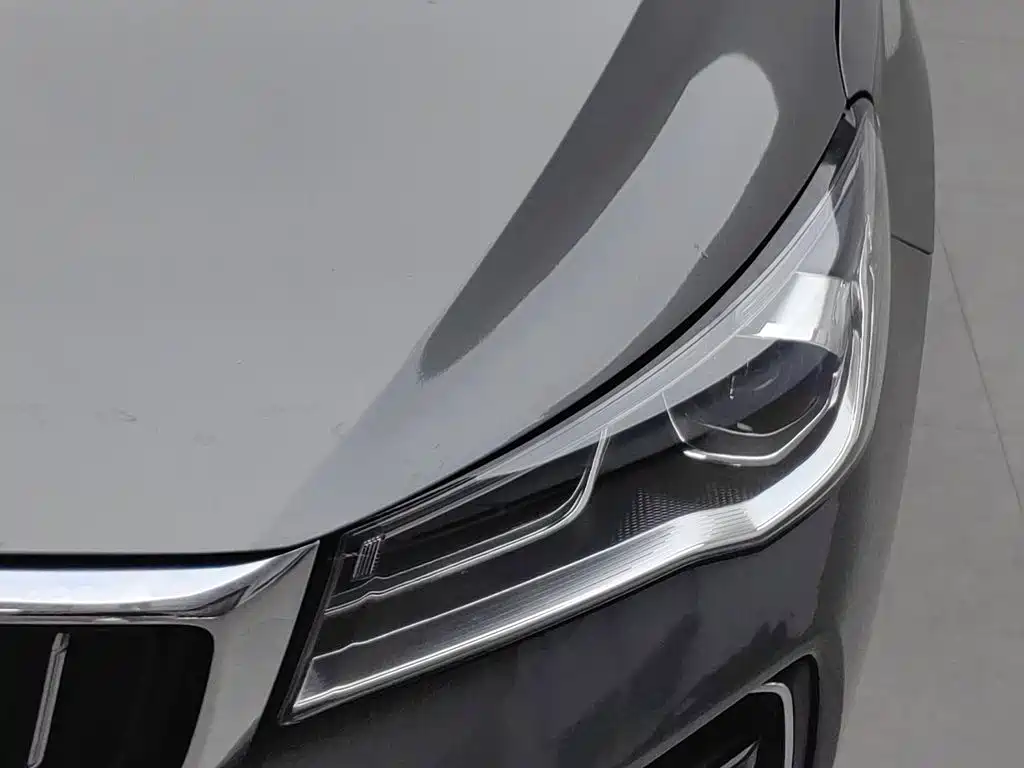 Geely Emgrand 2023