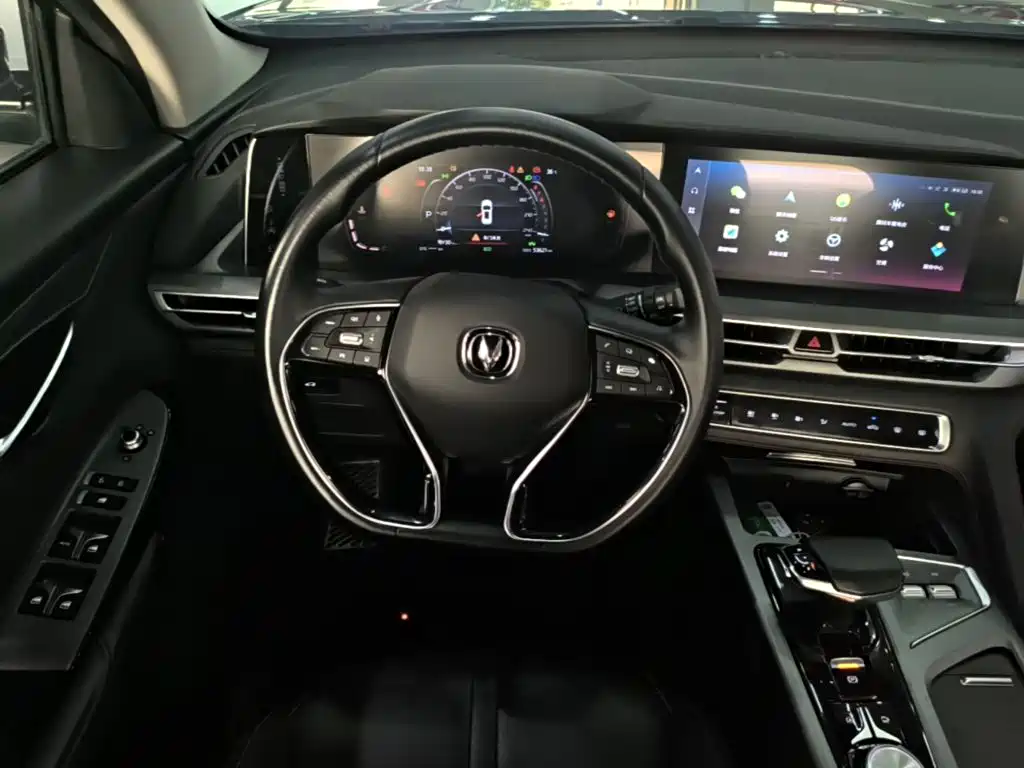 Changan CS75PLUS 2022 — фото 11