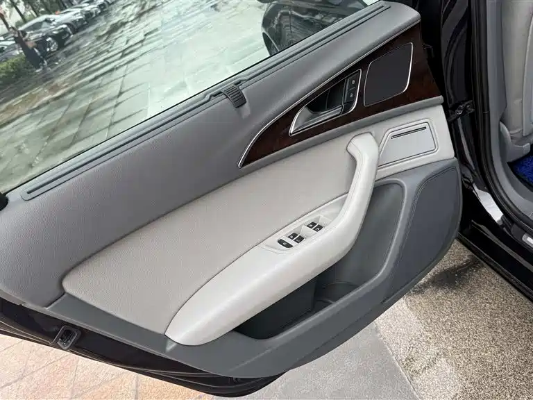 Audi A6L 2014 — фото 15