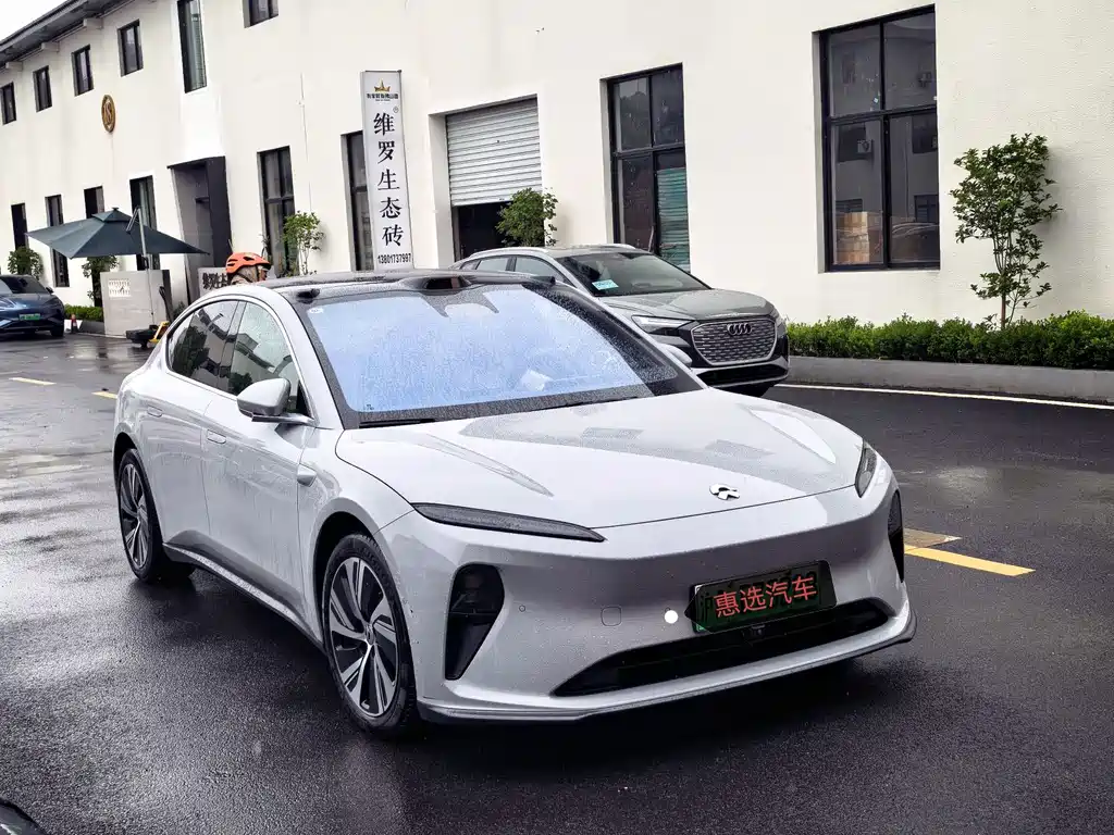 NIO ET5 2024