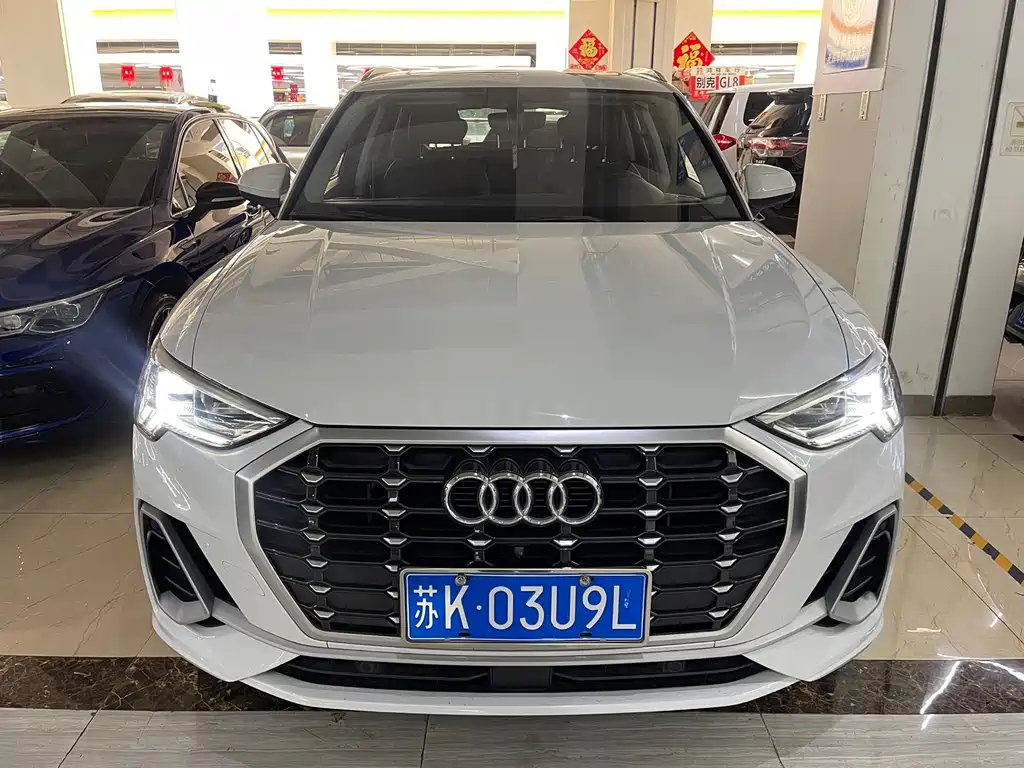 Audi Q3 2022 — фото 2