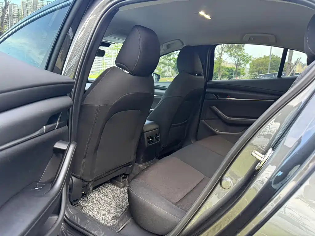 Mazda 3 Axela 2023