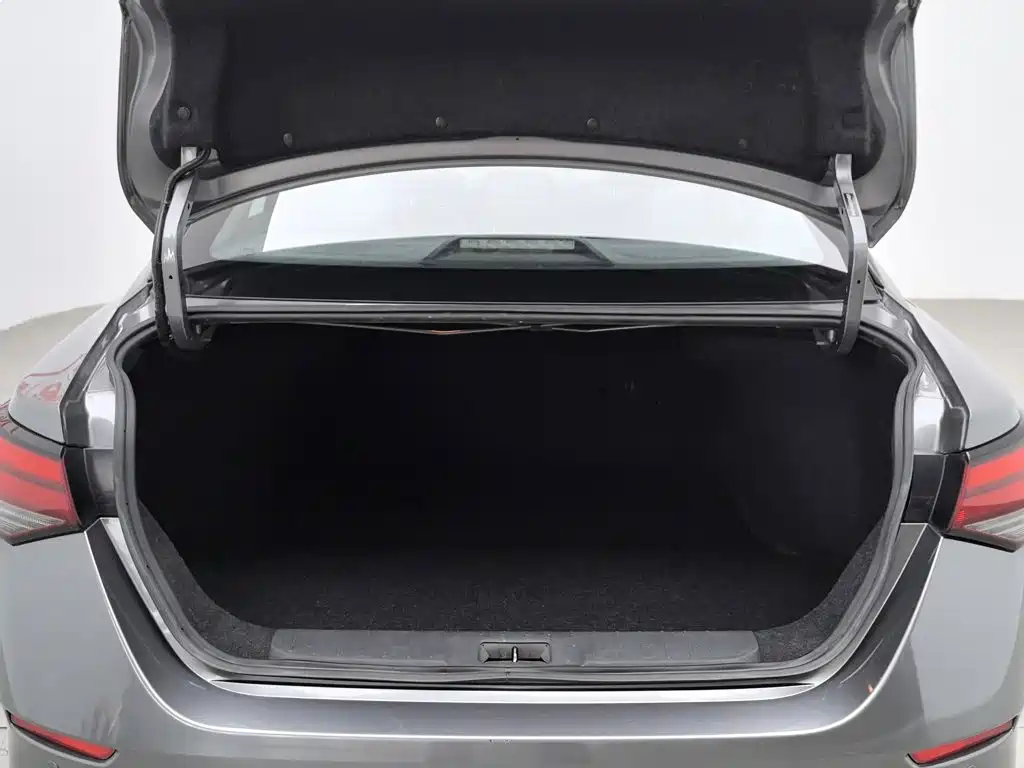 Nissan Sylphy 2021 — фото 16