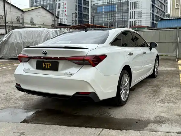 Toyota Avalon 2023