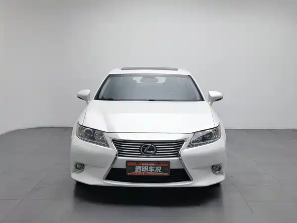 Lexus ES 2015