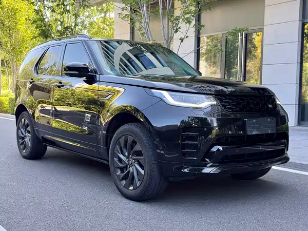 Land Rover Discovery 2023