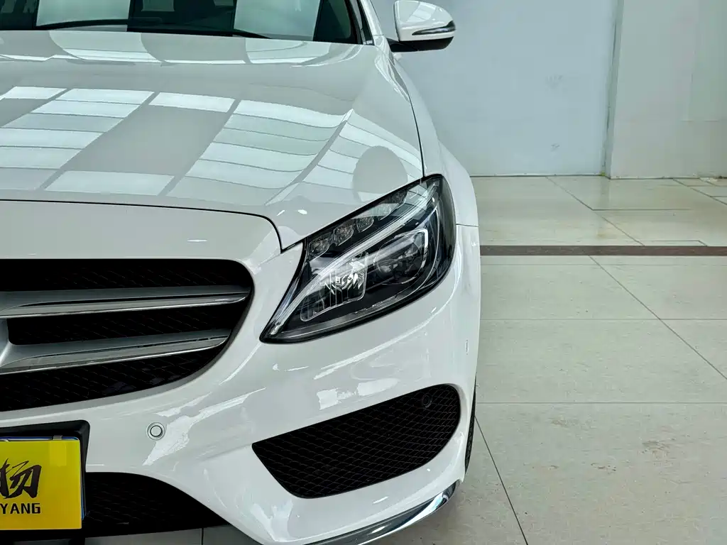 Mercedes-Benz C-Class 2018
