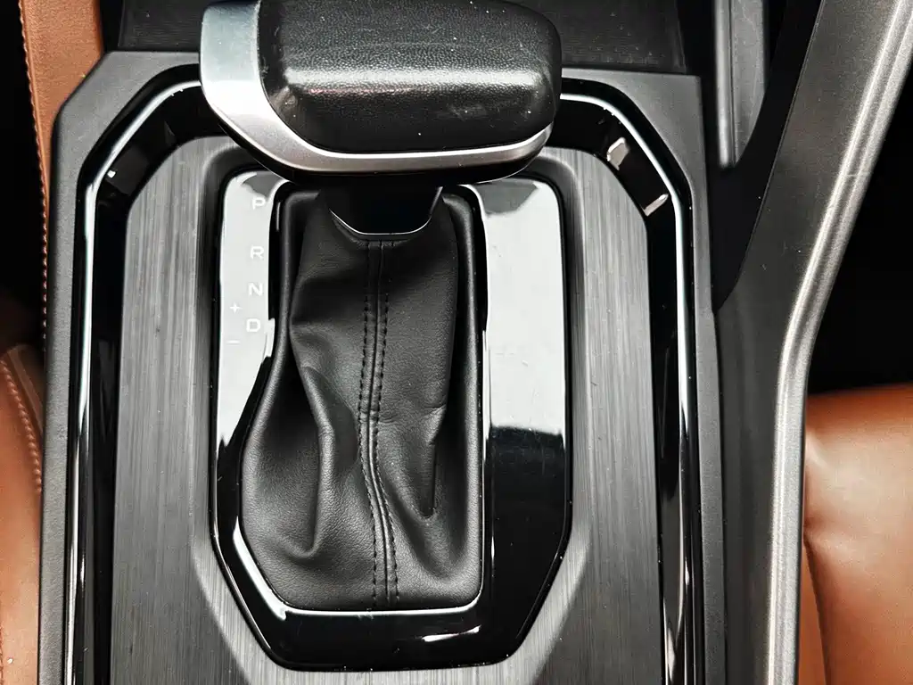 Geely Vision X6 2022 — фото 14