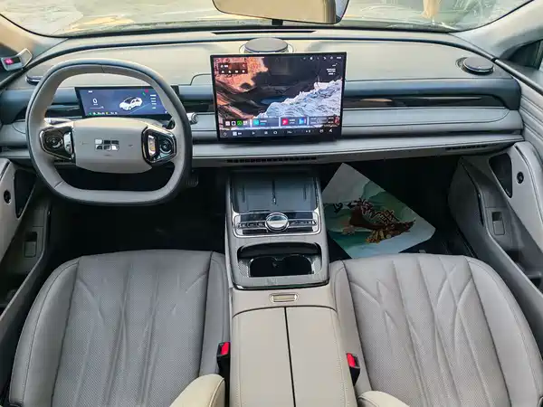 Geely Galaxy Starshine 8 2025