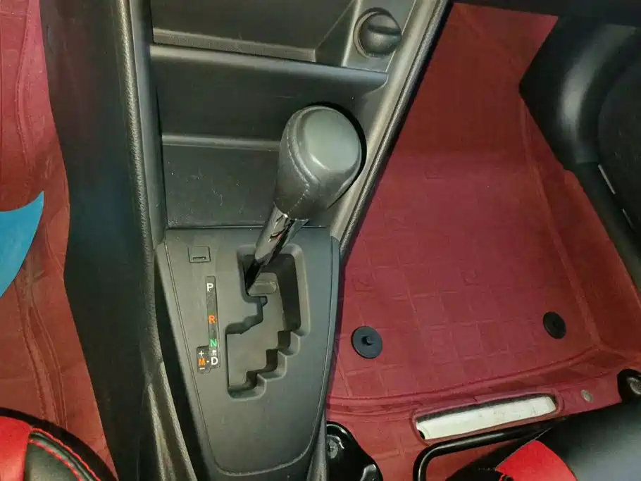 Toyota Yaris L 2016 — фото 16