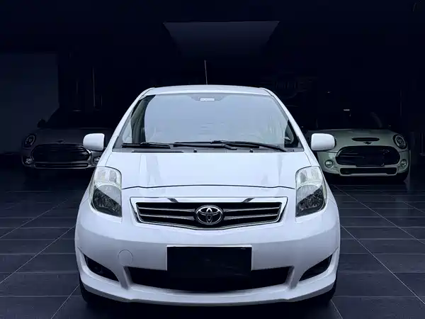 Toyota Yaris 2011