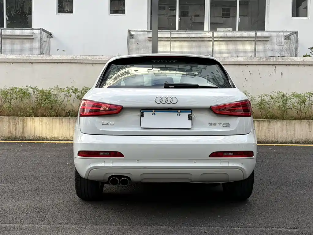 Audi Q3 2014 — фото 16