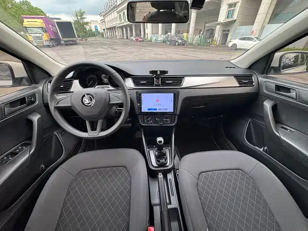 Skoda Rapid 2021