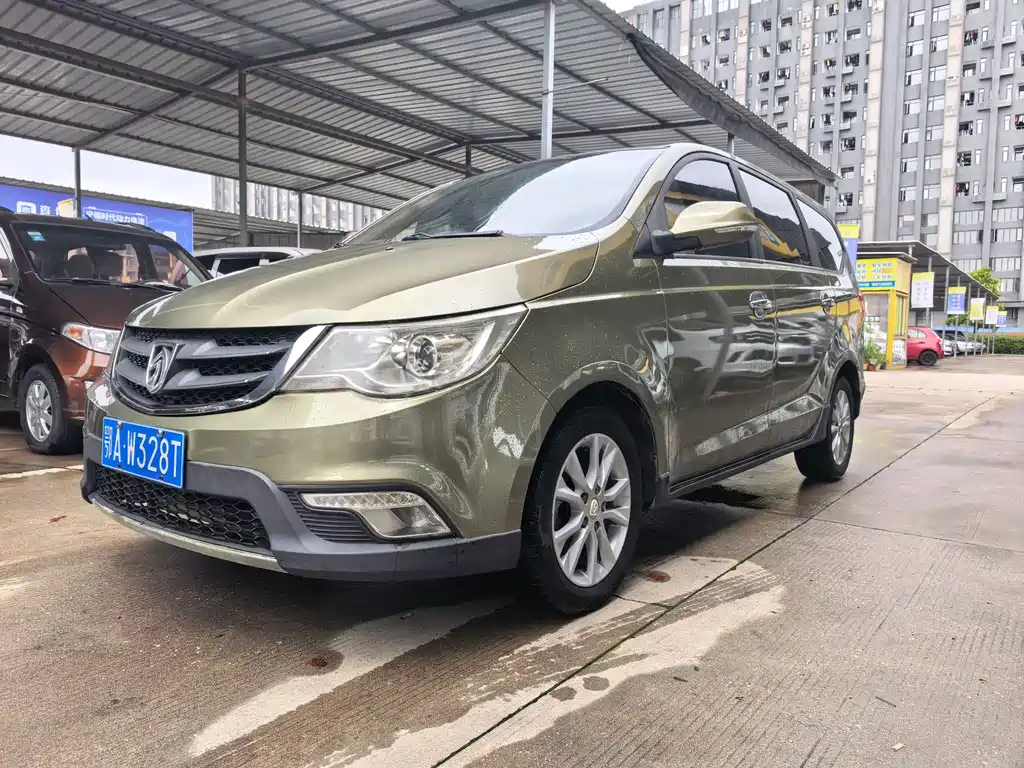 Baojun 730 2015