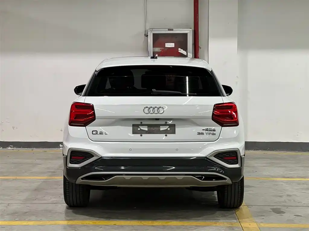 Audi Q2L 2022 — фото 6