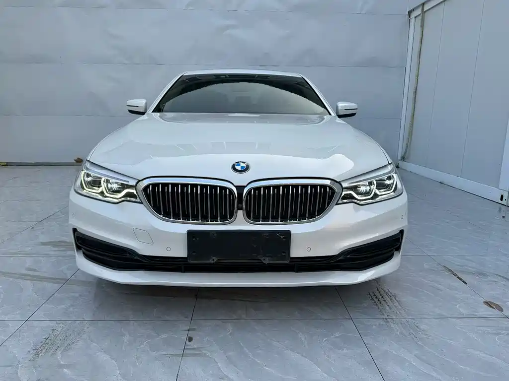 BMW 5 Series 2020 — фото 2