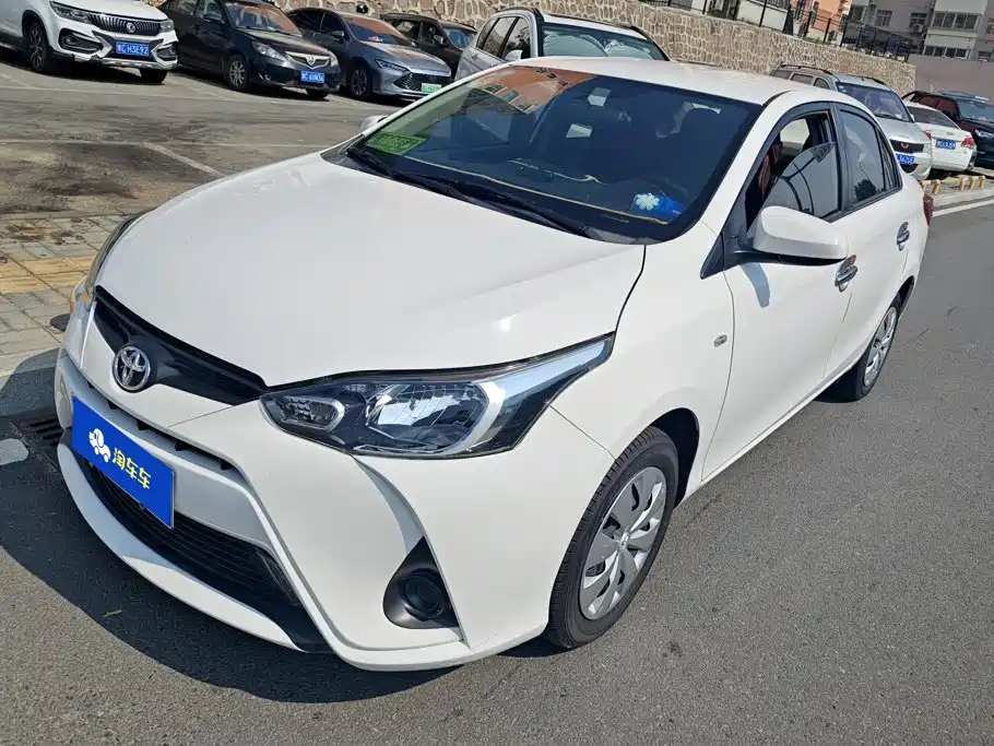 Toyota Yaris L 2019
