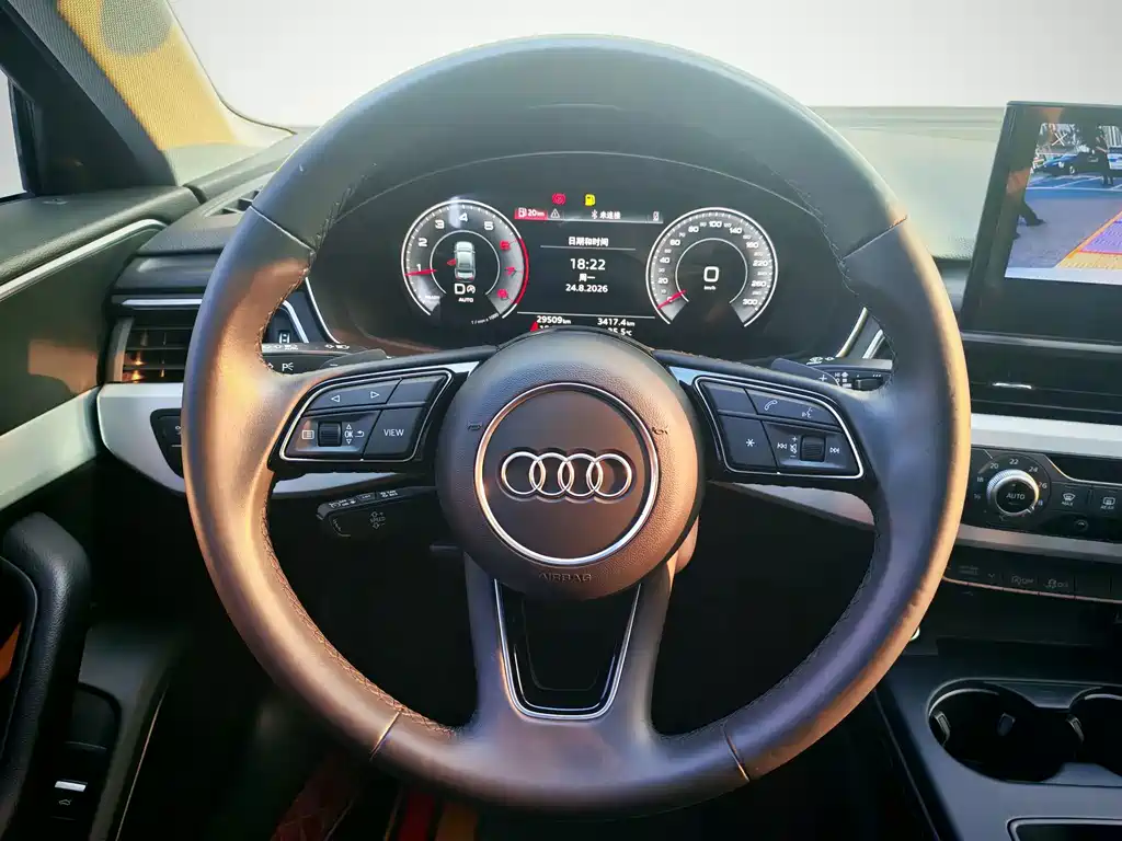 Audi A4L 2022 — фото 12