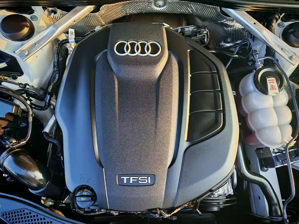 Audi A4L 2022 — фото 18