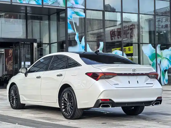 Toyota Avalon 2023