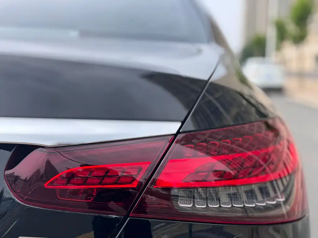 Mercedes-Benz E-Class 2021 — фото 10