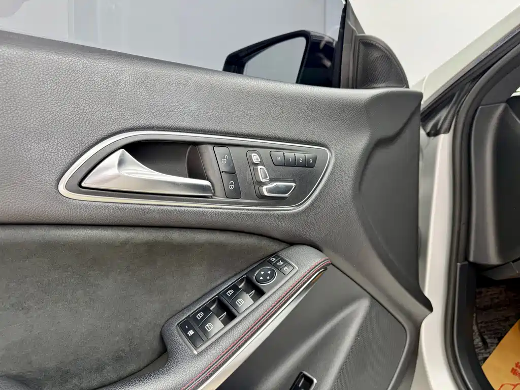 Mercedes-Benz CLA 2018
