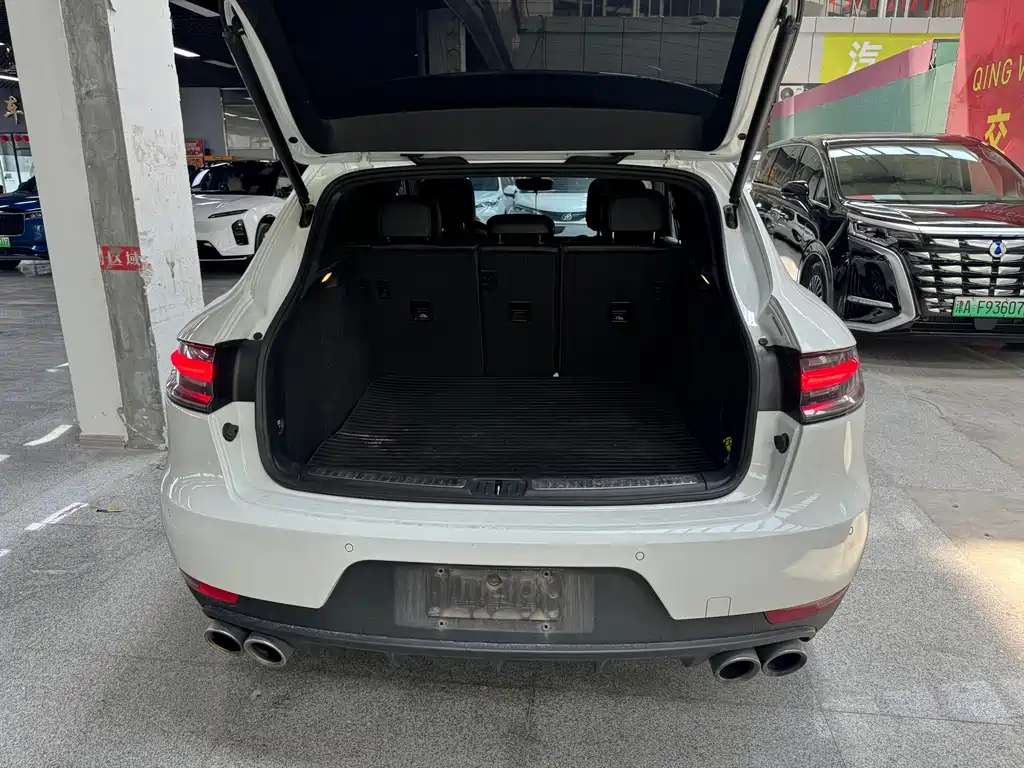 Porsche Macan 2021 — фото 10