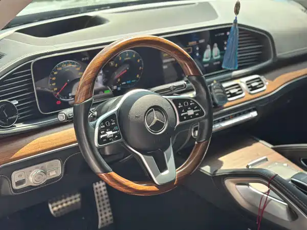 Mercedes-Benz GLS 2021