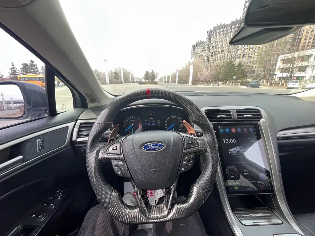 Ford Mondeo 2017 — фото 10
