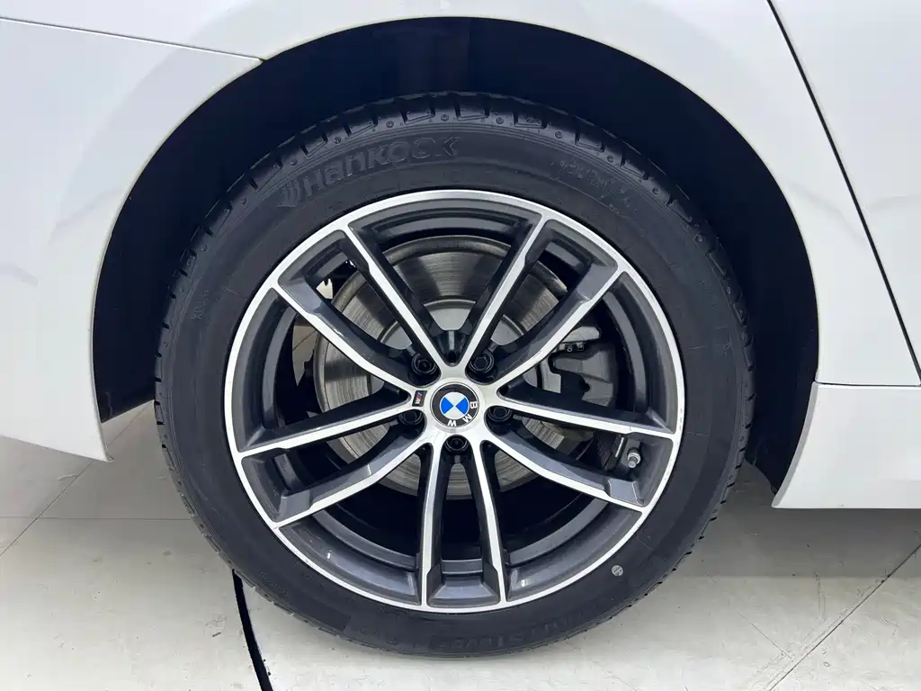 BMW 5 Series 2023 — фото 18