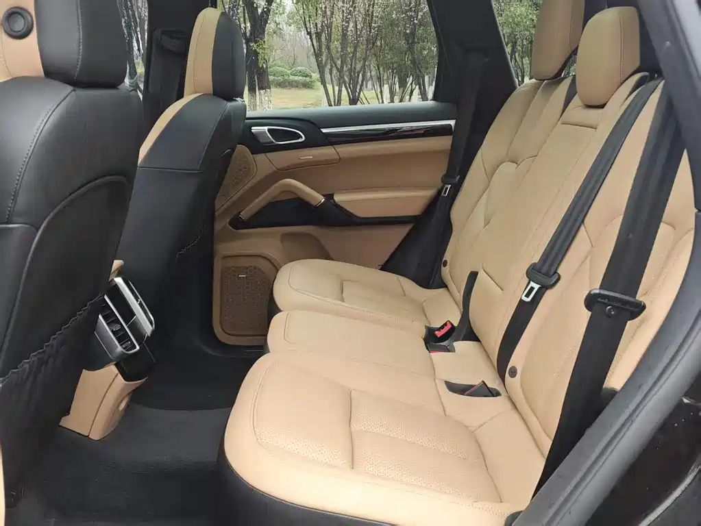 Porsche Cayenne 2015 — фото 10