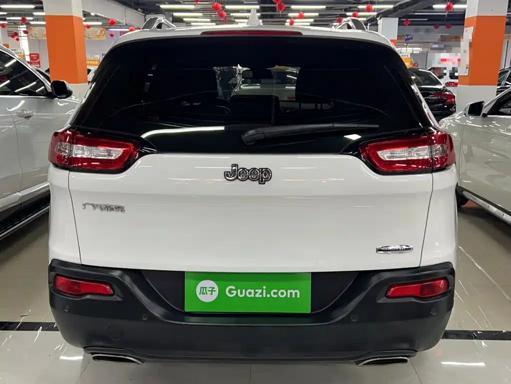 Jeep Cherokee 2016