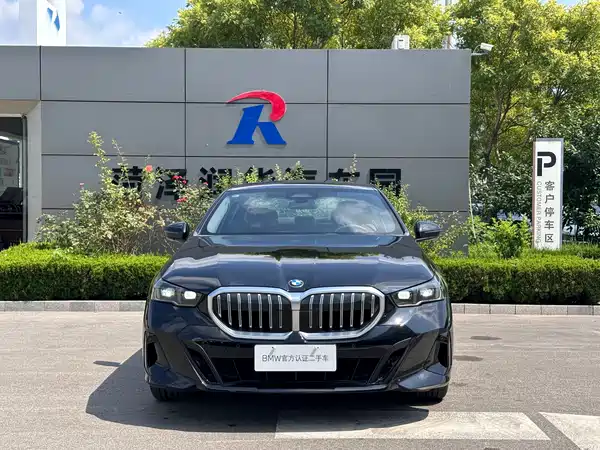 BMW 5 Series 2024