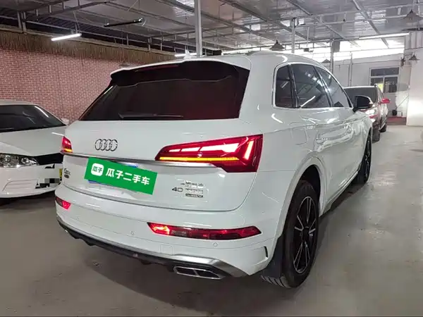 Audi Q5L 2021