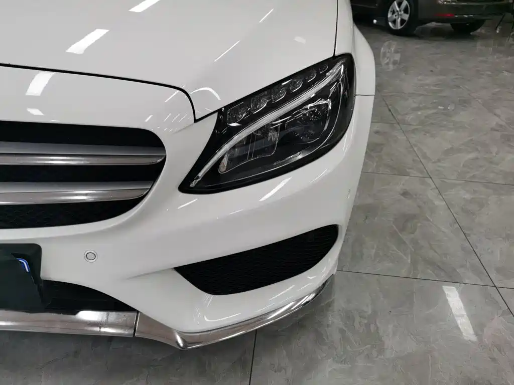 Mercedes-Benz C-Class 2018 — фото 19