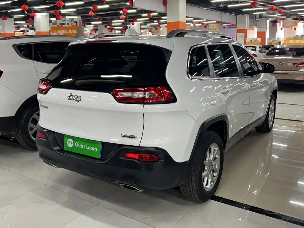 Jeep Cherokee 2016