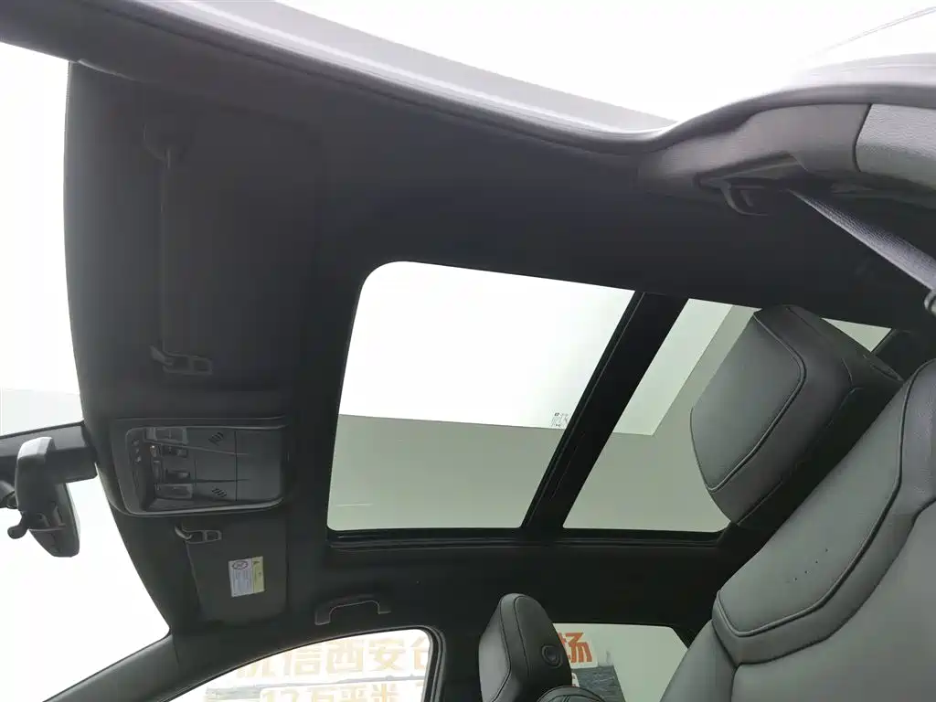 Cadillac XT5 2018 — фото 14