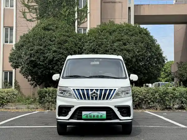 Changan Ruixing EM80 2024