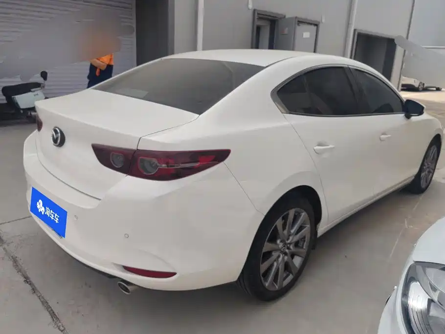 Mazda 3 Axela 2022