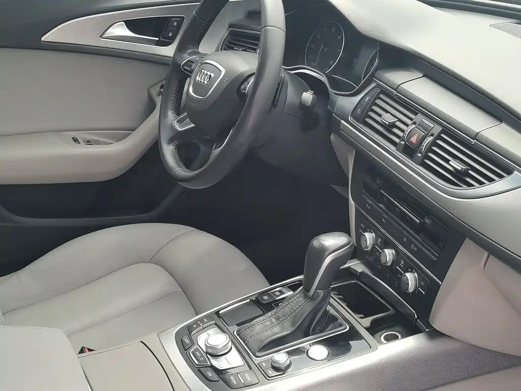 Audi A6L 2016 — фото 23
