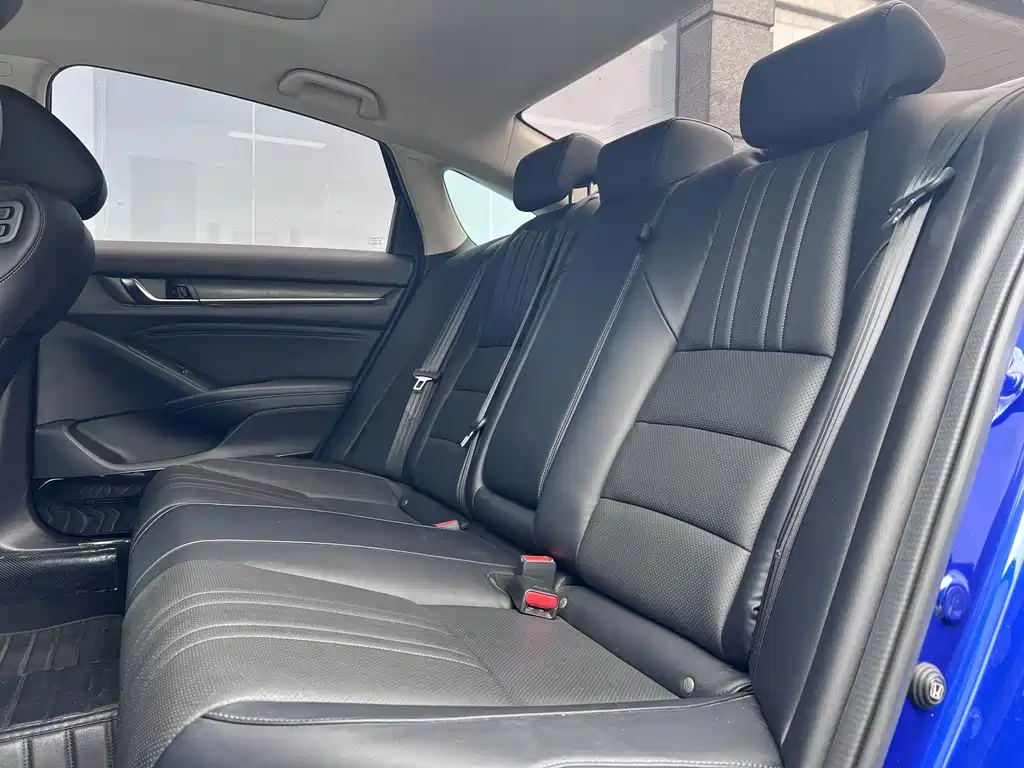 Honda Accord 2019 — фото 13