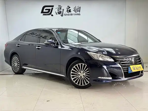 Toyota Crown 2019