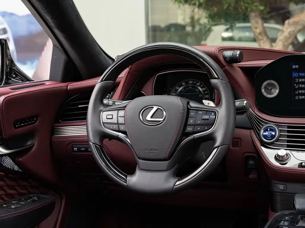 Lexus LS 2021 — фото 14