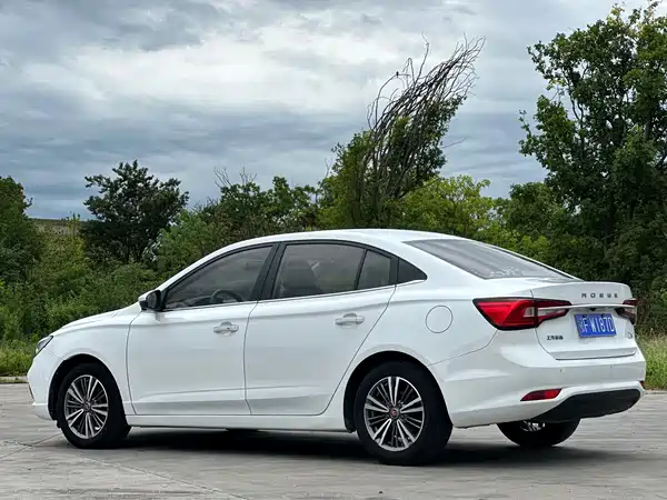 Roewe i5 2019