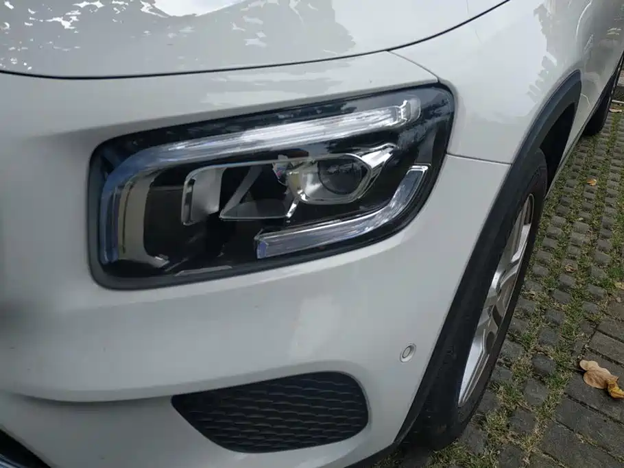 Mercedes-Benz GLB 2021