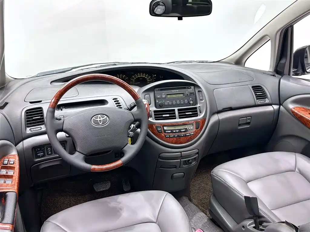 Toyota Previa 2005 — фото 12