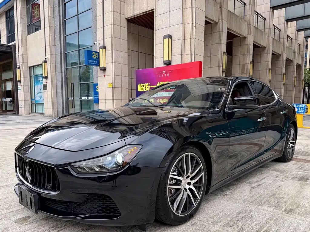 Maserati Ghibli 2014 — фото 1