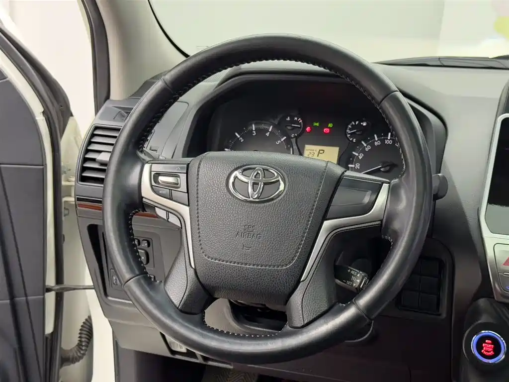 Toyota Prado 2019 — фото 11