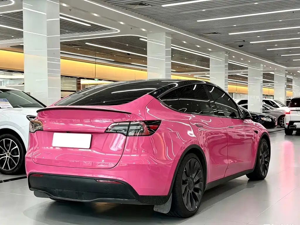 Tesla Model Y 2023 — фото 9